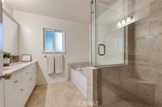 Detail Gallery Image 29 of 50 For 19439 Mayall St, Northridge,  CA 91324 - 4 Beds | 4 Baths