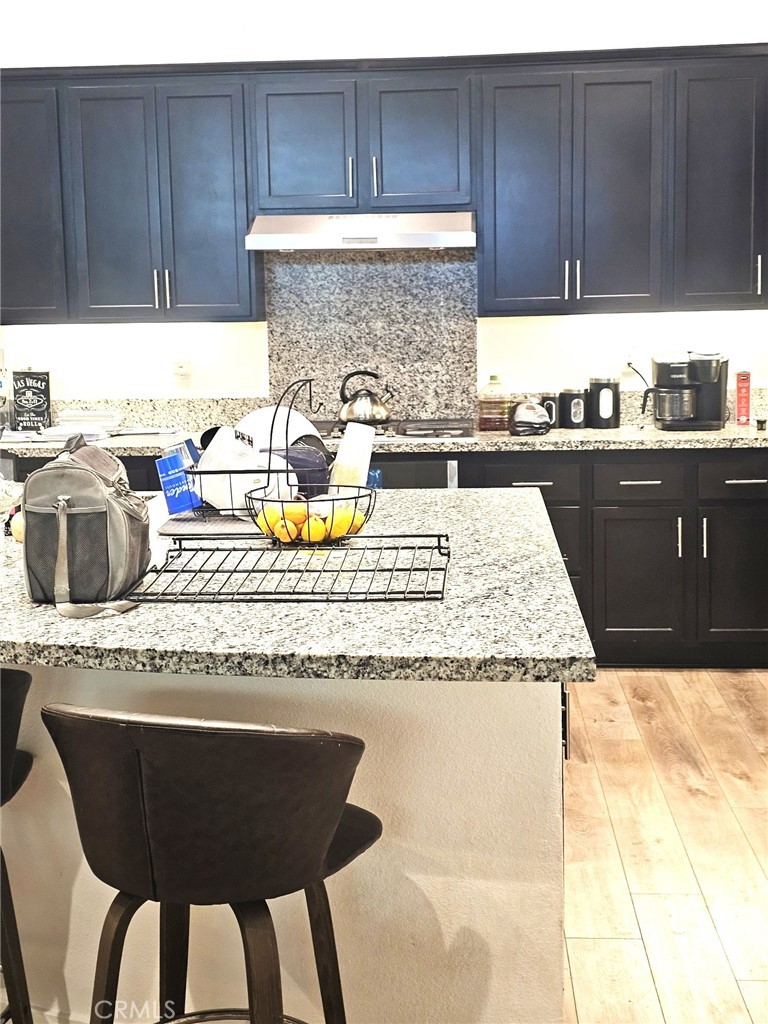 https://media.crmls.org/medias/1151bba2-ed6b-4800-9b7f-09bd8e393b97.jpg?preset=X-Large