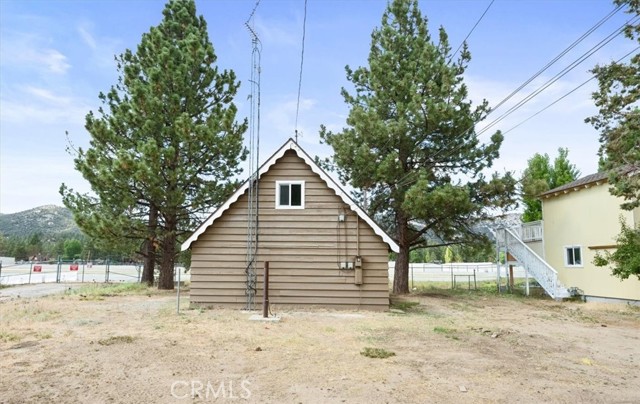 Detail Gallery Image 2 of 20 For 345 W Fairway Bld, Big Bear City,  CA 92314 - 2 Beds | 1 Baths