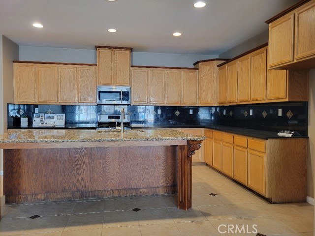 Detail Gallery Image 12 of 75 For 511 Milano Ct, Los Banos,  CA 93635 - 4 Beds | 2/1 Baths