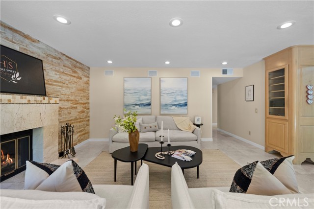 Detail Gallery Image 23 of 60 For 25009 Wintergreen Ct, Stevenson Ranch,  CA 91381 - 4 Beds | 3 Baths