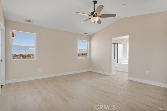 22520 Houston Street, Apple Valley CA: https://media.crmls.org/medias/115336b9-dcd2-4f83-924b-3545a4ed0f6a.jpg