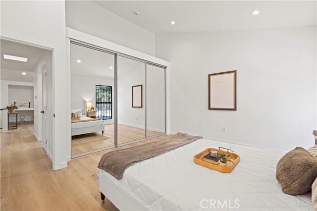 11107 Arminta Street, Sun Valley CA: https://media.crmls.org/medias/1153c45f-144c-402f-ba4f-9070861be715.jpg