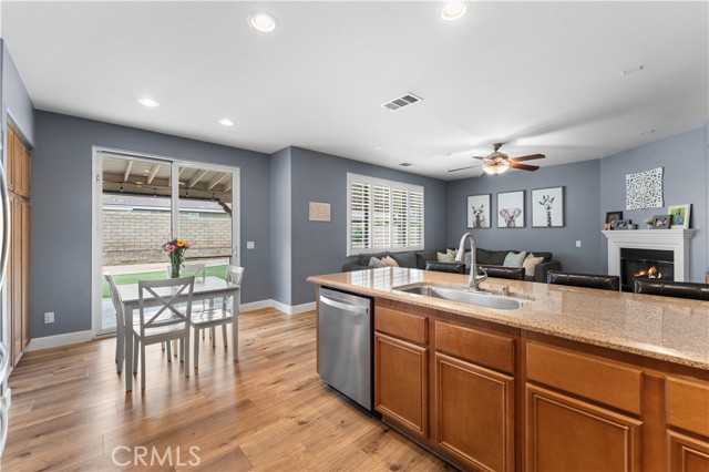 4122 Rainer, Lancaster CA: https://media.crmls.org/medias/11546fa0-8353-45cf-bfa2-106631c2df23.jpg