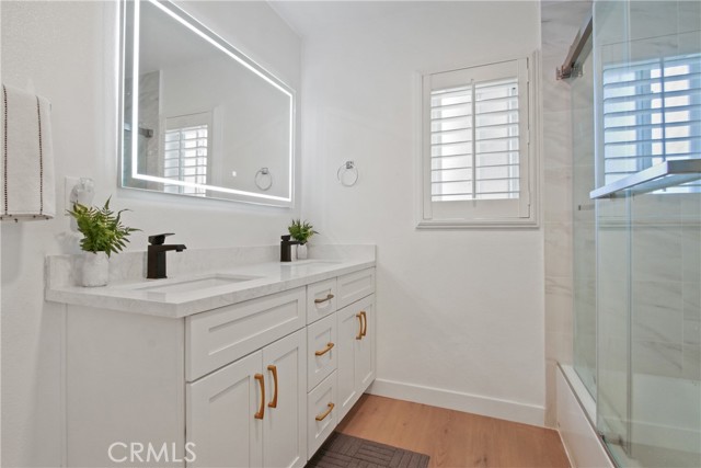2690 Senasac Avenue, Long Beach CA: https://media.crmls.org/medias/1155670b-c553-42fa-947a-111213573db9.jpg