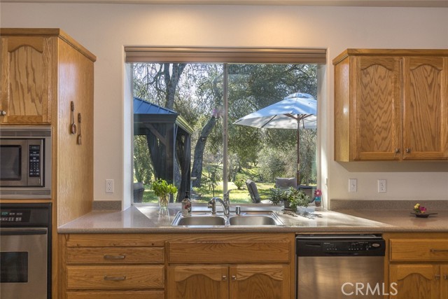 Detail Gallery Image 8 of 75 For 3587 Quail Ridge Dr, Mariposa,  CA 95338 - 4 Beds | 2/1 Baths