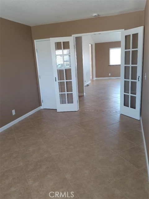 26930 Lakeview Drive, Helendale CA: https://media.crmls.org/medias/1155dd59-561a-46a5-9ad3-0ecdfe43ae25.jpg