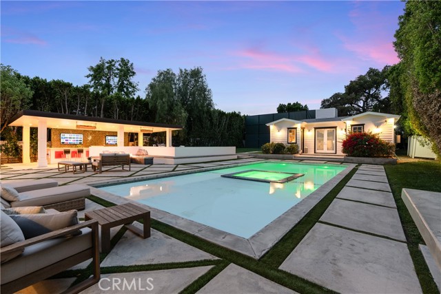 17528 Jayden Lane, Encino CA: https://media.crmls.org/medias/11563703-fcdf-494f-9a8b-4d2c1f0d68ad.jpg