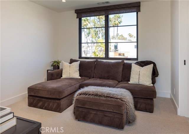 Detail Gallery Image 20 of 33 For 304 Goldenrod Ave, Corona Del Mar,  CA 92625 - 4 Beds | 3/2 Baths