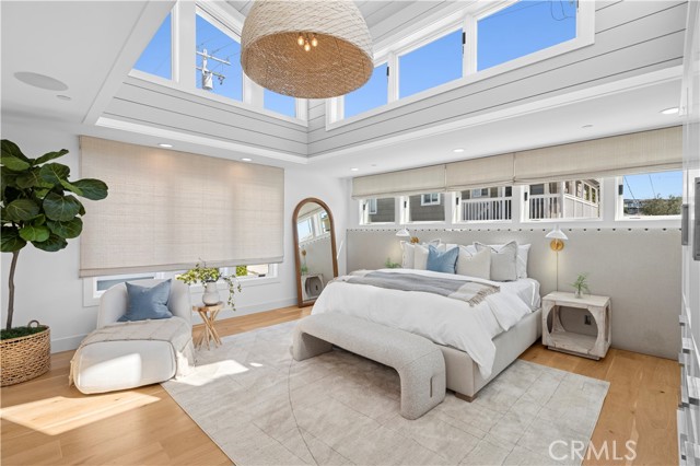 Detail Gallery Image 23 of 37 For 706 Poinsettia, Corona Del Mar,  CA 92625 - 5 Beds | 3/1 Baths