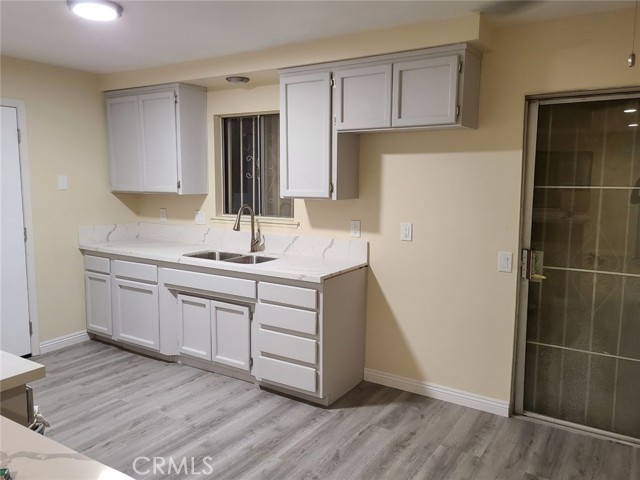 18605 New Hampshire Street, Adelanto CA: https://media.crmls.org/medias/1156b14f-ad3f-410c-bdda-0a77d26ccdc1.jpg