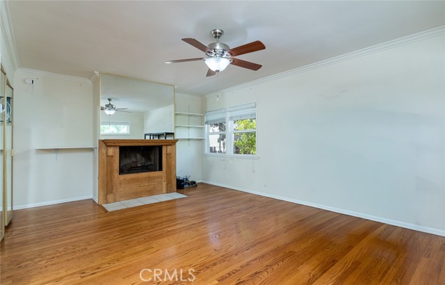 10109 Parr Avenue, Sunland CA: https://media.crmls.org/medias/1156c75a-f7c1-40a3-92c2-5a027192854c.jpg