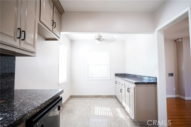 Detail Gallery Image 10 of 16 For 648 S Meridian, Alhambra,  CA 91803 - 3 Beds | 3 Baths