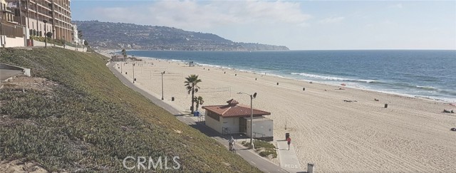 Detail Gallery Image 30 of 30 For 2602 Grant Ave a,  Redondo Beach,  CA 90278 - 3 Beds | 3 Baths