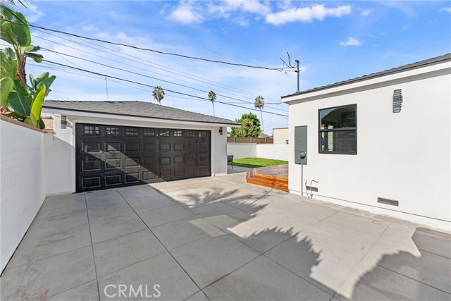 3945 S Norton Avenue, Los Angeles CA: https://media.crmls.org/medias/115766e1-eeaa-4928-b49b-c2e66b8dee39.jpg