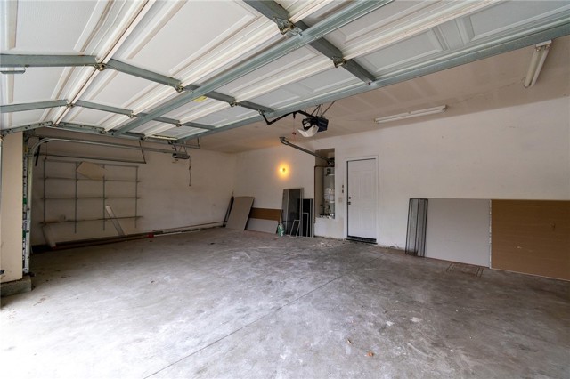 8348 Barnwood Lane, Riverside CA: https://media.crmls.org/medias/1157d444-00e3-442d-88c4-3f2c86ce9718.jpg