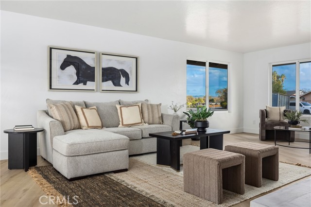 Detail Gallery Image 11 of 34 For 1006 Eagle Ct, Paso Robles,  CA 93446 - 3 Beds | 2 Baths