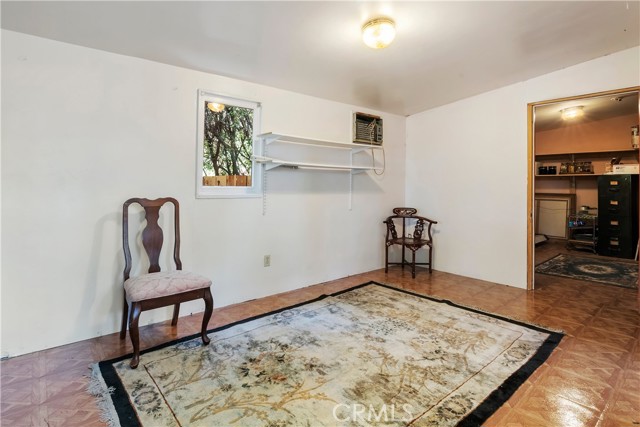 11060 Plainview Avenue photo 6