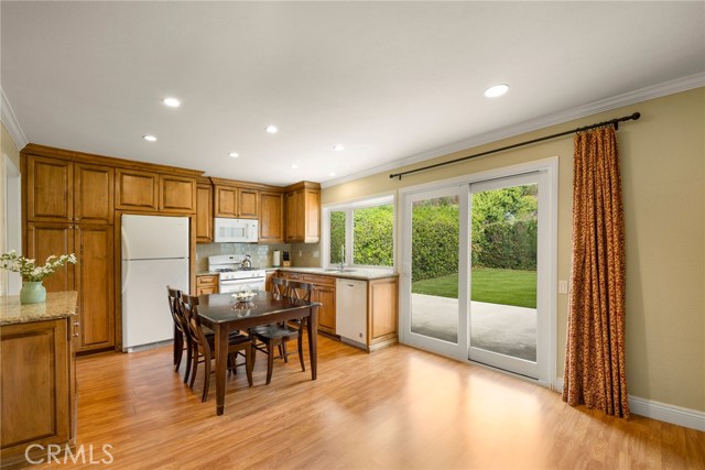 Image 8 of 34 For 26461 Via Lara