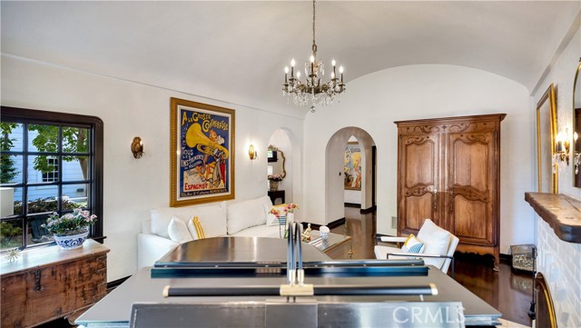 Detail Gallery Image 14 of 69 For 2042 N Ross St, Santa Ana,  CA 92706 - 3 Beds | 2/1 Baths