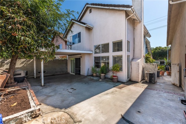 Detail Gallery Image 25 of 30 For 6043 Miles Ave, Huntington Park,  CA 90255 - 4 Beds | 3 Baths