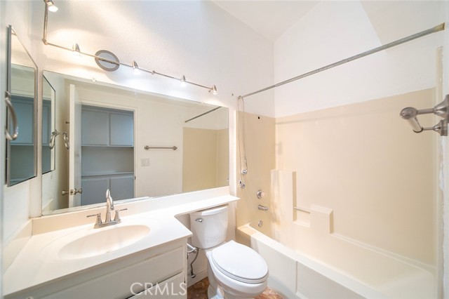 Detail Gallery Image 34 of 38 For 1080 Brentwood, Rialto,  CA 92376 - 3 Beds | 2 Baths