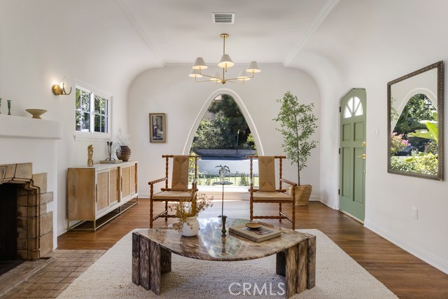 Front Image Thumbnail for CRPW26175944