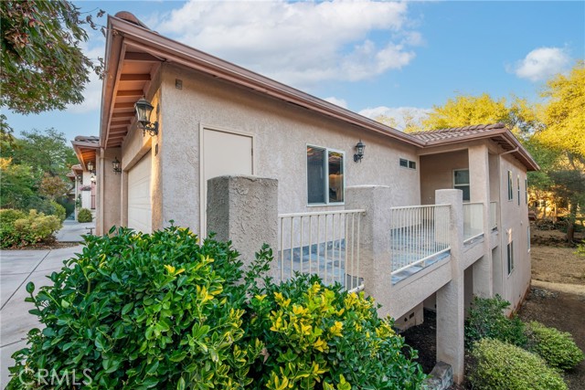 Detail Gallery Image 2 of 37 For 10 Hidden Brooke Way, Chico,  CA 95928 - 3 Beds | 2/1 Baths