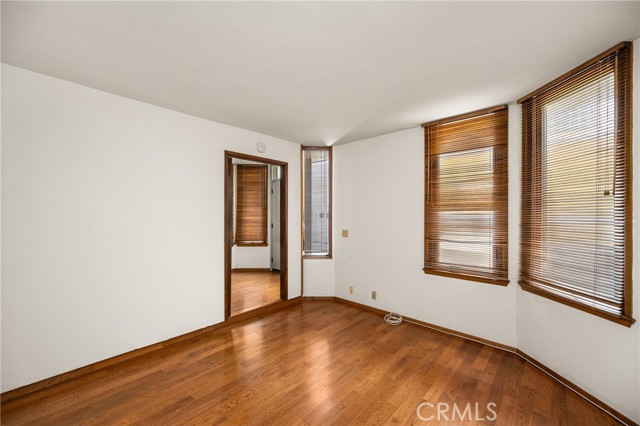 51 B Surfside Avenue, Surfside CA: https://media.crmls.org/medias/115ee574-7243-4cb0-b366-7d4ae0aab62e.jpg