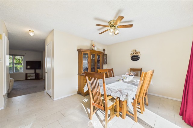 Detail Gallery Image 9 of 25 For 1331 W Cerritos #25,  Anaheim,  CA 92802 - 3 Beds | 2/1 Baths