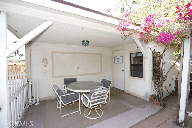 13006 Jefferson Avenue, Hawthorne CA: https://media.crmls.org/medias/115fe943-66dc-4835-ac2d-4f32fa75b5f6.jpg