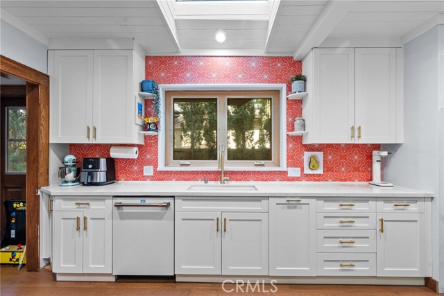 Detail Gallery Image 20 of 55 For 1719 Monte Vista St, Pasadena,  CA 91106 - 4 Beds | 4 Baths