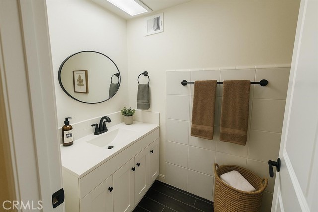 Detail Gallery Image 14 of 21 For 434 S Canon Dr #202,  Beverly Hills,  CA 90212 - 1 Beds | 2 Baths