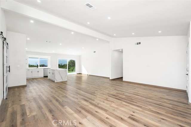1563 Gary Lane, Redlands CA: https://media.crmls.org/medias/1160b1f1-c781-4b52-ba1e-4bcdb9f01378.jpg