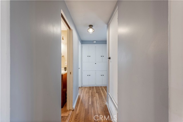 20722 Keswick Street, Winnetka CA: https://media.crmls.org/medias/11617071-5423-4358-8810-36efb7369528.jpg