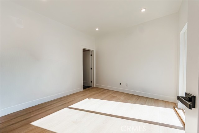 Detail Gallery Image 26 of 75 For 5209 W 20th, Los Angeles,  CA 90016 - – Beds | – Baths