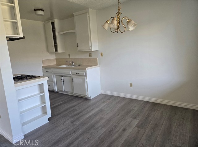 Detail Gallery Image 4 of 7 For 15815 Landmark Dr #5,  Whittier,  CA 90604 - 1 Beds | 1 Baths