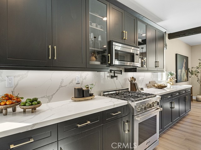 Detail Gallery Image 14 of 45 For 30110 Crestline Court, Castaic,  CA 91384 - 4 Beds | 3/1 Baths