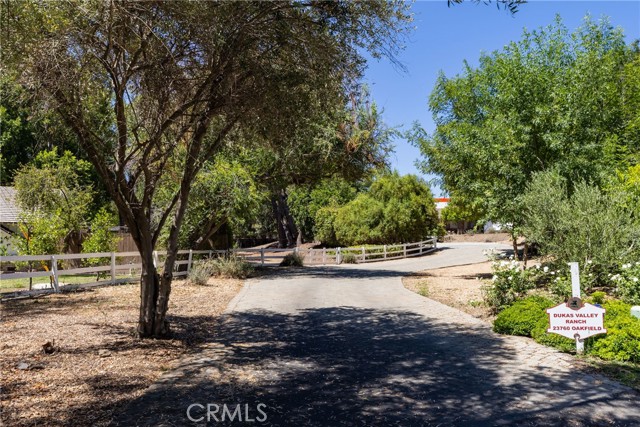 Detail Gallery Image 1 of 25 For 23760 Oakfield Rd, Hidden Hills,  CA 91302 - 4 Beds | 3/1 Baths