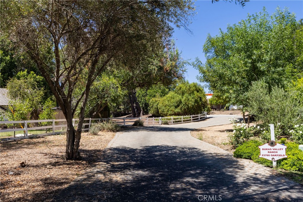 23760 Oakfield Road