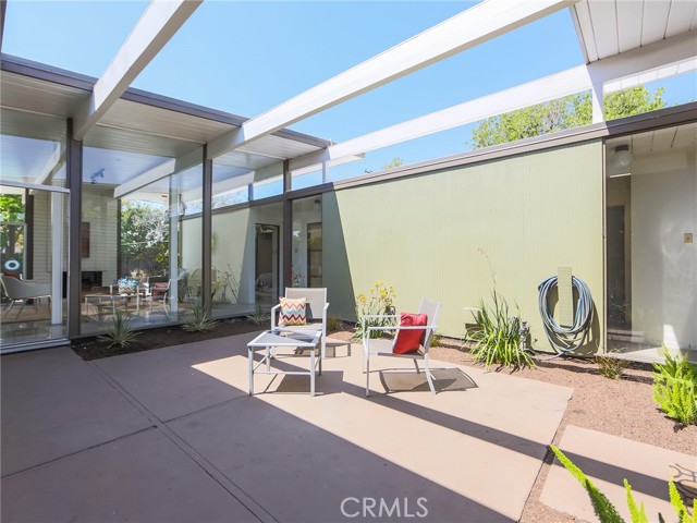 Detail Gallery Image 4 of 39 For 508 S Woodland St, Orange,  CA 92869 - 4 Beds | 2 Baths
