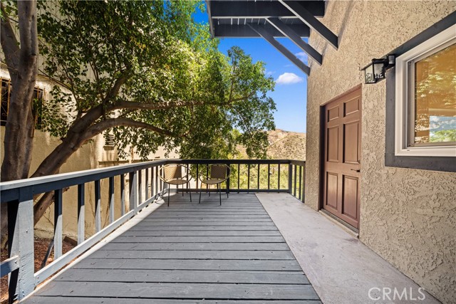 2838 Lambert Drive, Los Angeles CA: https://media.crmls.org/medias/1165055a-668c-410c-9395-bd63fe246ff5.jpg