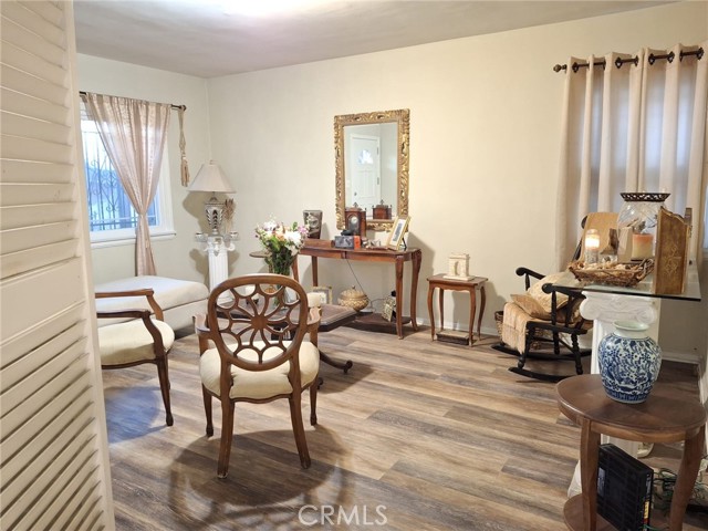 Detail Gallery Image 3 of 20 For 1346 W Century, Los Angeles,  CA 90044 - 2 Beds | 1 Baths