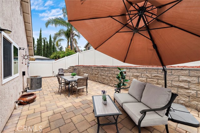 21376 Sleepy Glen Lane, Rancho Santa Margarita CA: https://media.crmls.org/medias/1165f659-1fe3-44f7-949e-282b1a4a7c0d.jpg