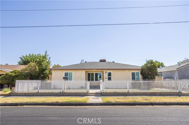 Detail Gallery Image 1 of 23 For 44632 Fern Ave, Lancaster,  CA 93534 - 4 Beds | 2 Baths