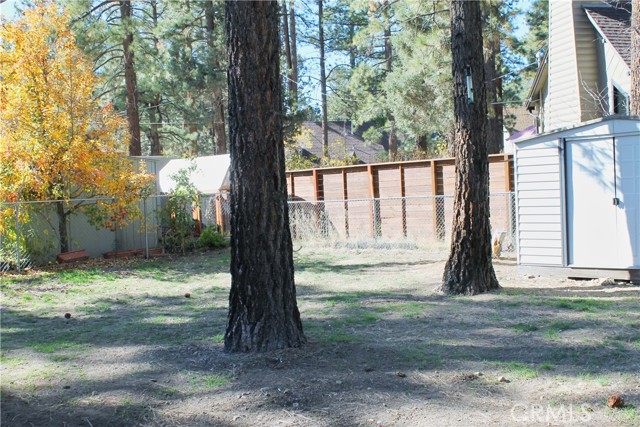 Detail Gallery Image 11 of 11 For 413 W North Shore, Big Bear City,  CA 92314 - 2 Beds | 1 Baths