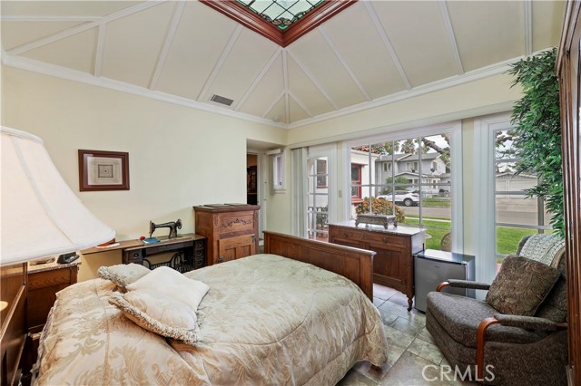 Image 37 of 73 For 4202 University