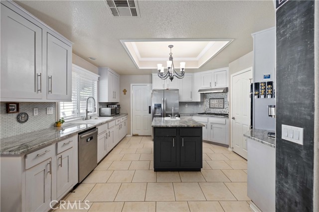 Detail Gallery Image 12 of 50 For 44235 Westridge, Lancaster,  CA 93536 - 5 Beds | 3 Baths