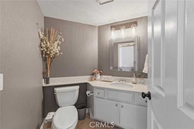 Image 22 of 54 For 16727 Lake Knoll