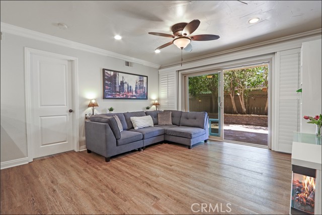 21312 Tupelo Lane, Lake Forest CA: https://media.crmls.org/medias/11688d12-83af-4730-a386-2ec1606d38b5.jpg